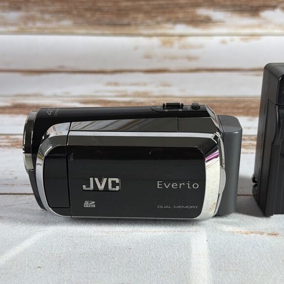 JVC Everio GZ-MS120BU Camcorder w/ Battery & Charger - Pre-owned - Picture 2 of 5